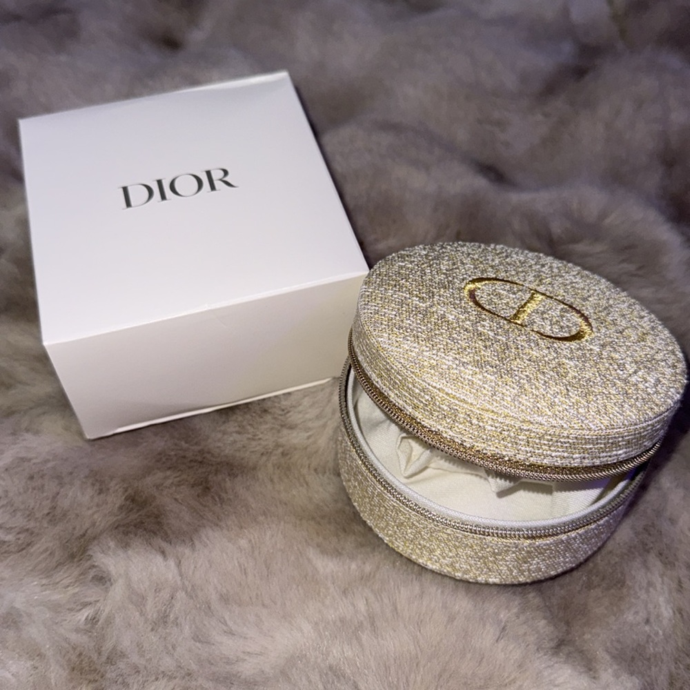 Christian Dior Limited Edition Bag Gold! - Picture 2 of 4